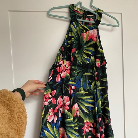 💕3 FOR $30 Tropical Hollister Skater Dress - Picture 2 of 5